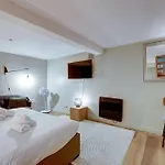 Place De La Nation Cozy 2bd Duplex Apartmán *