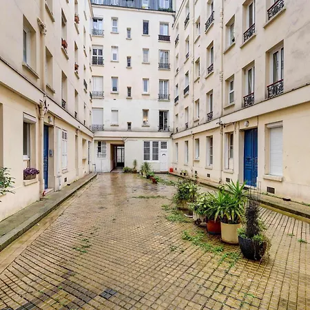 Place De La Nation Cozy 2bd Duplex Apartmán *