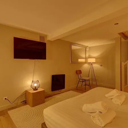 Place De La Nation Cozy 2bd Duplex Apartamento *
